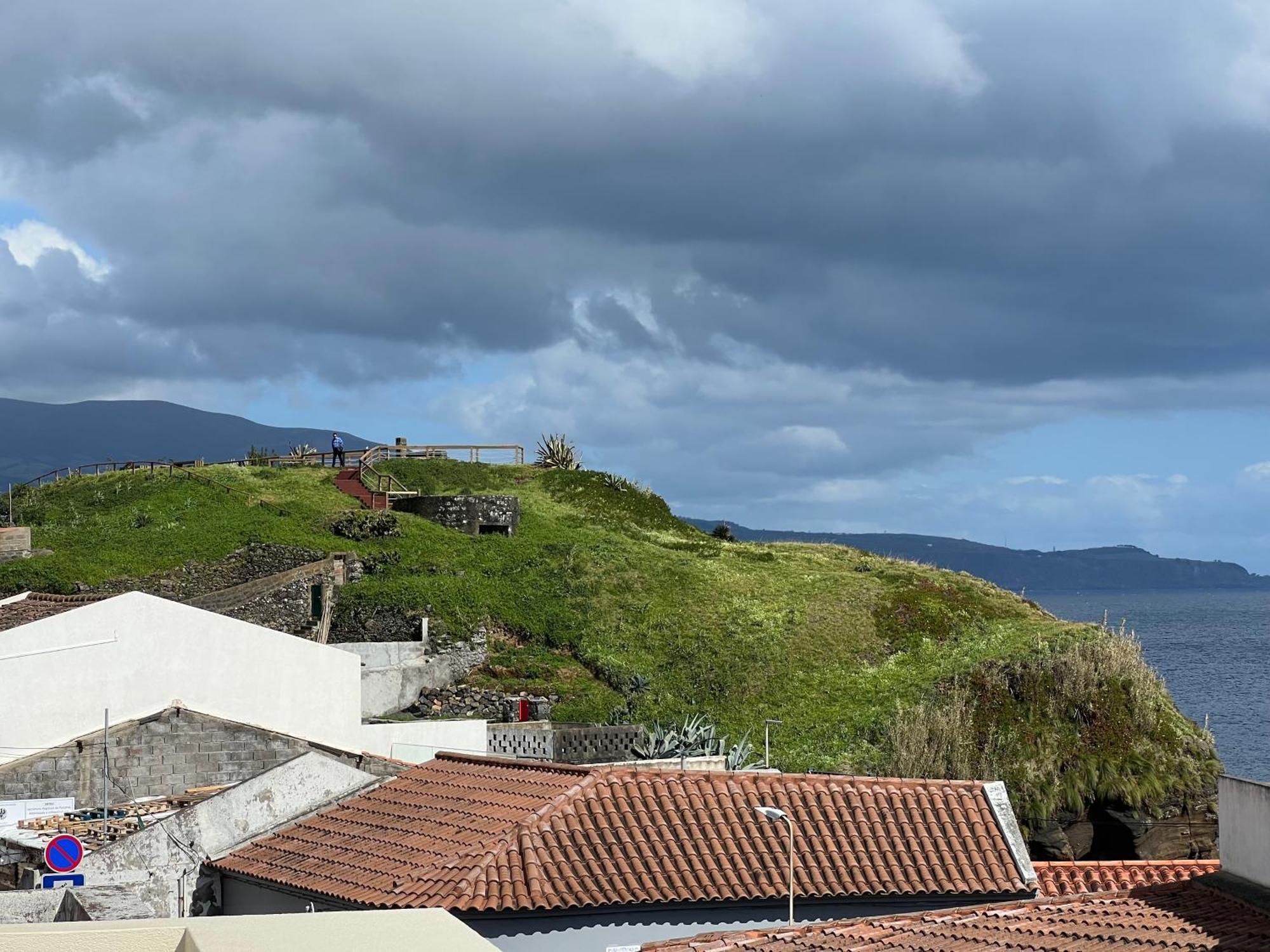 Casa A 2 Minutos A Pe De Piscina Natural Ponta Delgada Dış mekan fotoğraf