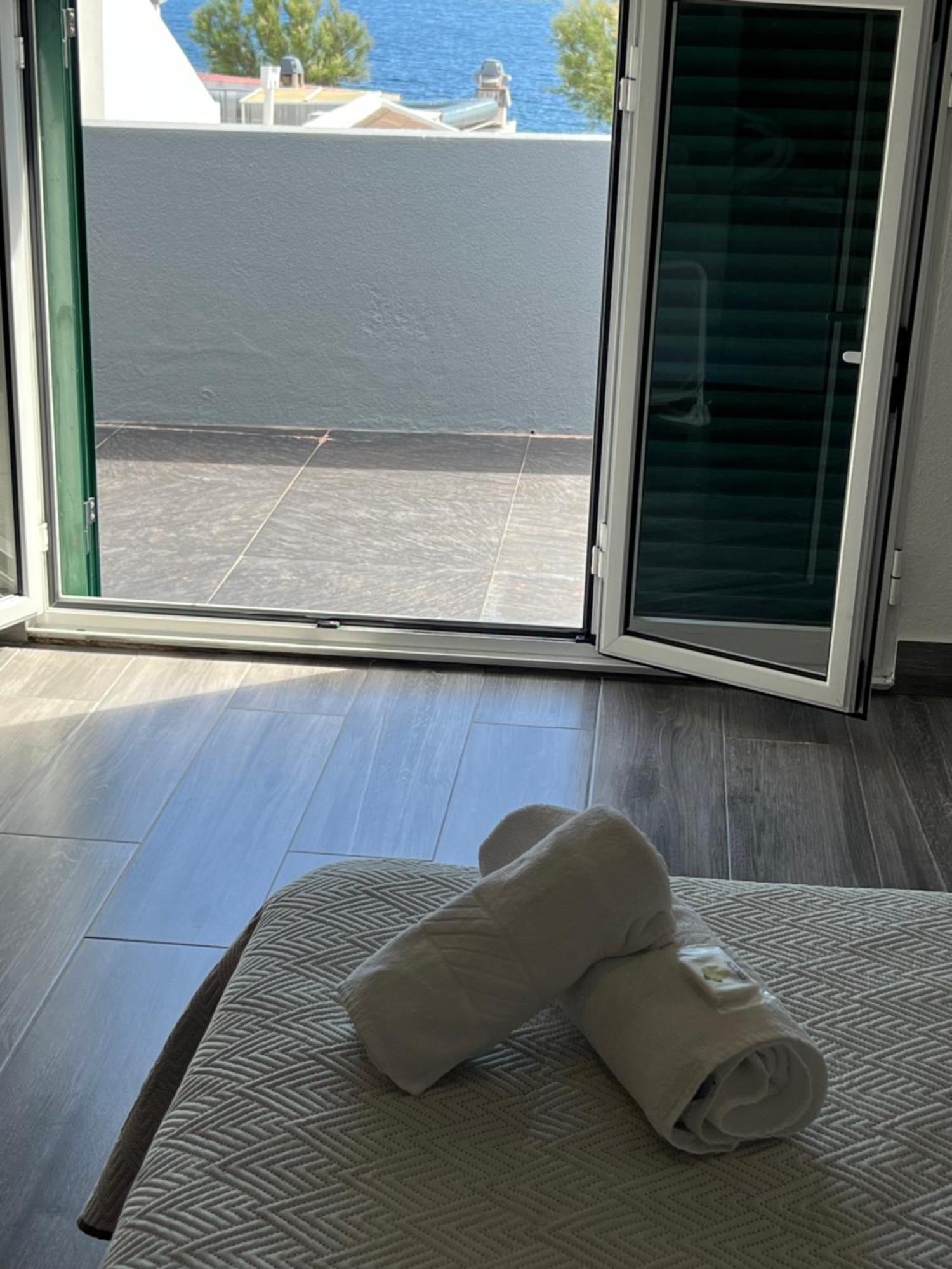 Casa A 2 Minutos A Pe De Piscina Natural Ponta Delgada Dış mekan fotoğraf
