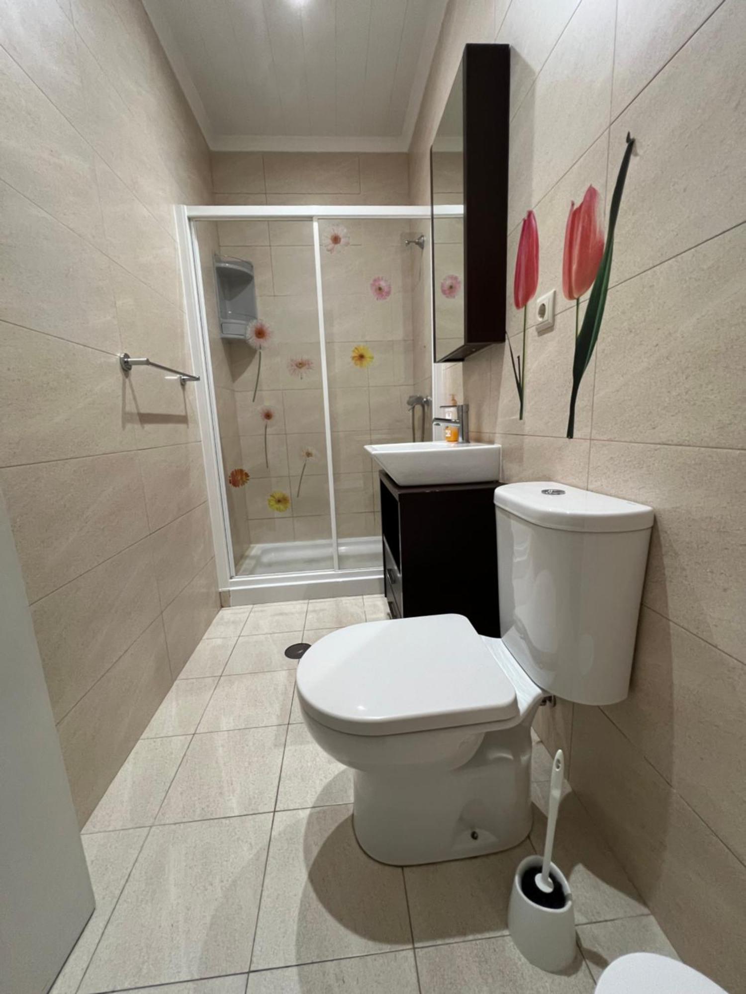 Casa A 2 Minutos A Pe De Piscina Natural Ponta Delgada Dış mekan fotoğraf