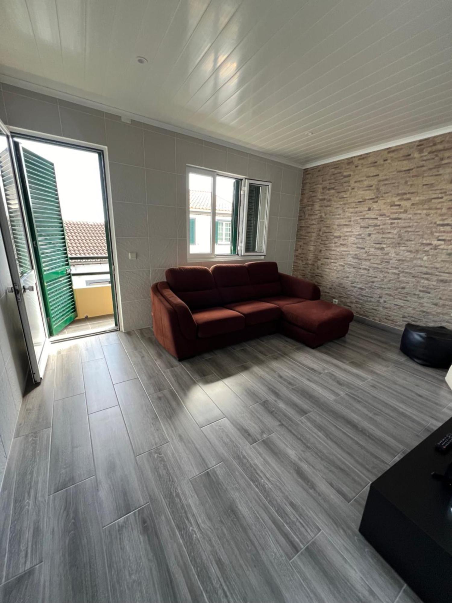 Casa A 2 Minutos A Pe De Piscina Natural Ponta Delgada Dış mekan fotoğraf